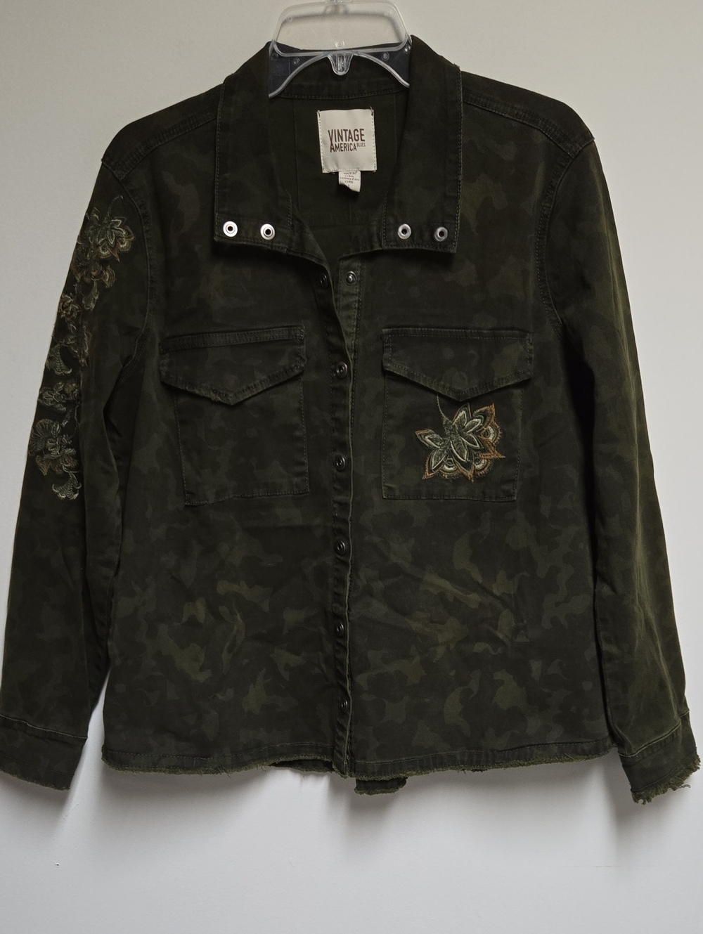 Vintage America Dark Olive Green Camouflage Embroidered Button-Up Jacket